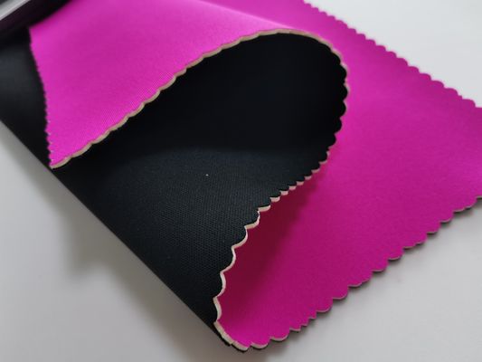 打ち抜かれた二重味方されたネオプレンの生地シートはDrysuitの使用を補強した